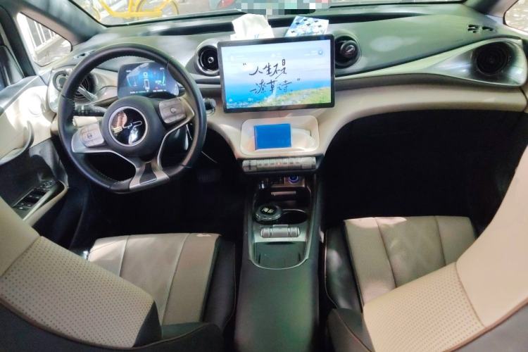 Used BYD Dolphin 2023 420 km Fashion Edition Center Console