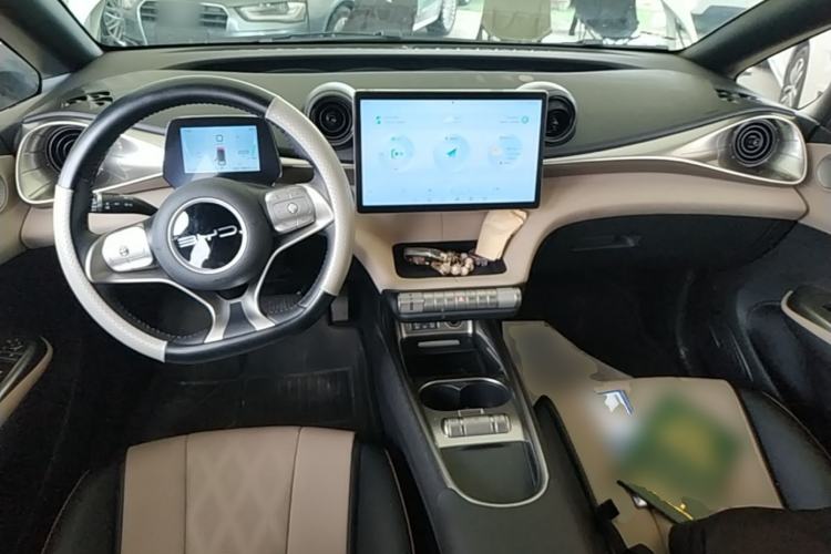 Used BYD Dolphin 2023 420 km Free Version Center Console