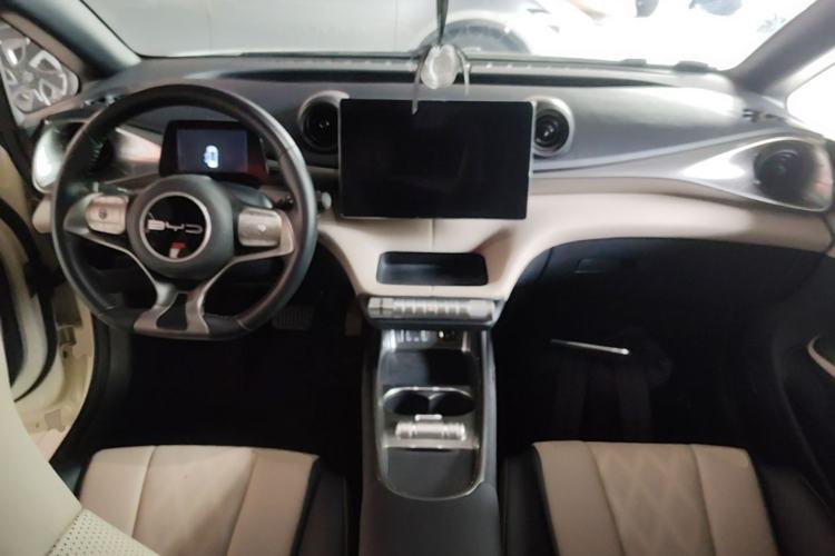 Used BYD Dolphin 2023 420 km Free Version Center Console