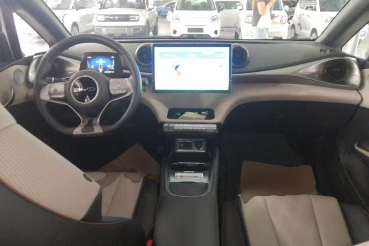 Used BYD Dolphin 2023 420 km Free Version Center Console