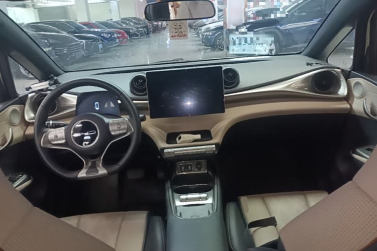 Used BYD Dolphin 2023 420 km Fashion Edition Center Console