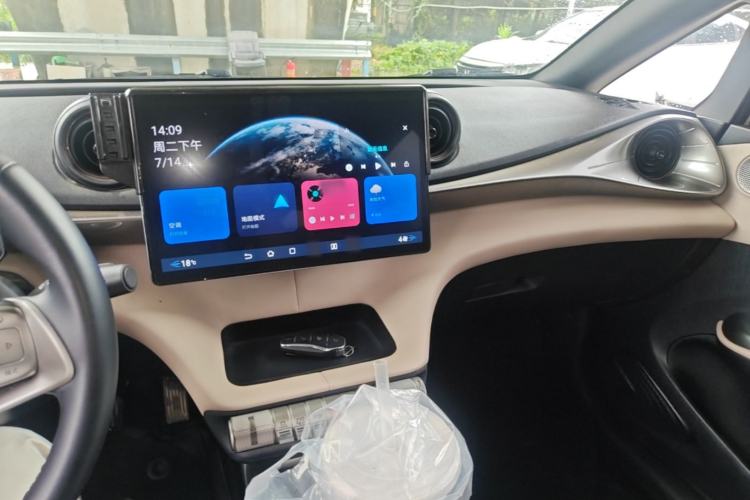 Used BYD Dolphin 2023 420 km Fashion Edition Center Console