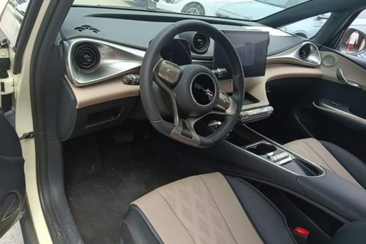 Used BYD Dolphin 2023 420 km Free Version Center Console