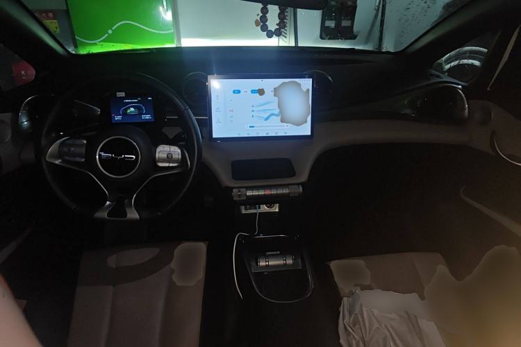 Used BYD Dolphin 2023 420 km Fashion Edition Center Console