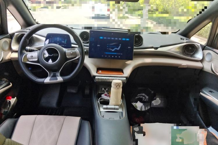 Used BYD Dolphin 2023 420 km Fashion Edition Center Console