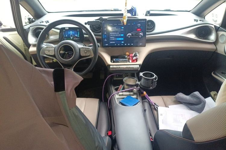 Used BYD Dolphin 2023 420 km Fashion Edition Center Console