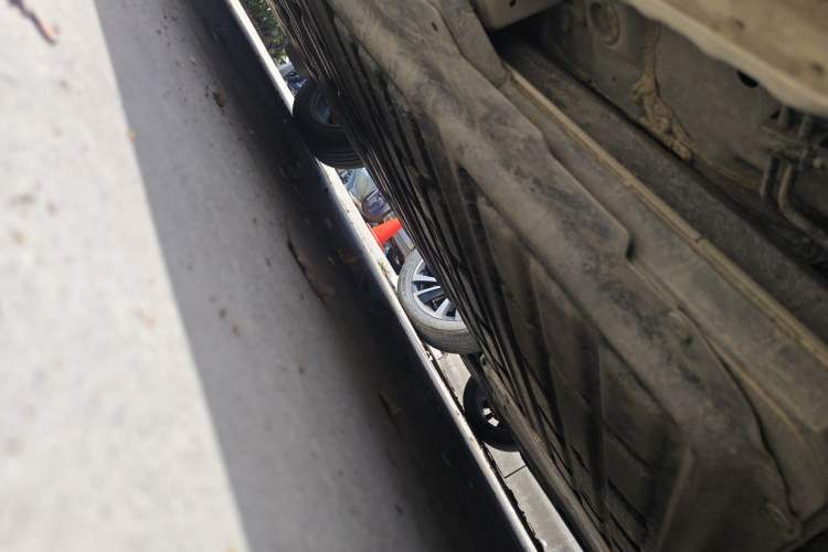 Used BYD Dolphin 2023 420 km Fashion Edition Chassis Rear Left