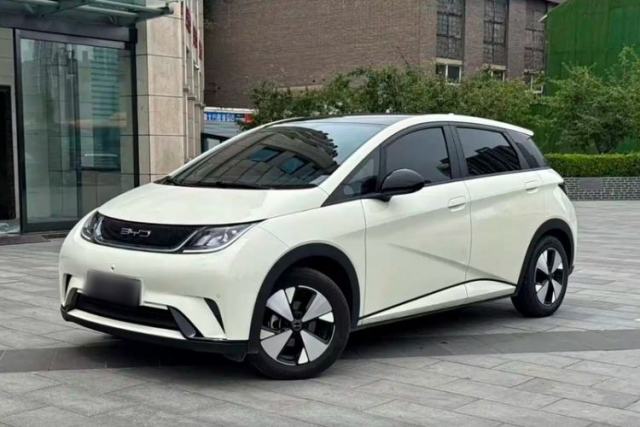 Used BYD Dolphin 2023 420 km Fashion Edition