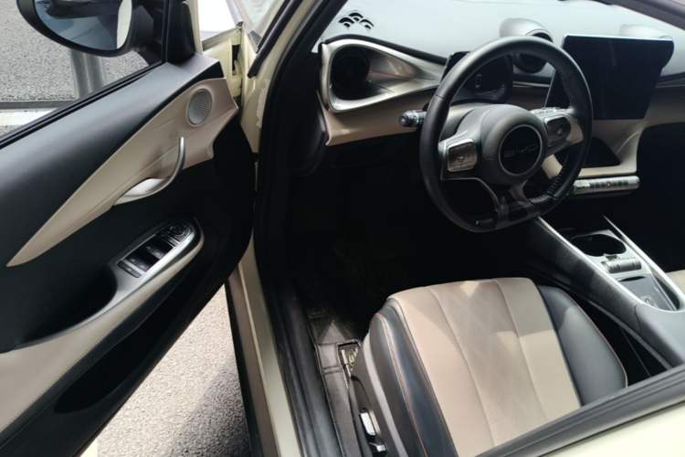 Used BYD Dolphin 2023 420 km Fashion Edition Driver Seat