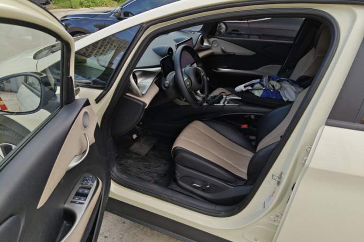 Used BYD Dolphin 2023 420 km Fashion Edition Driver Seat
