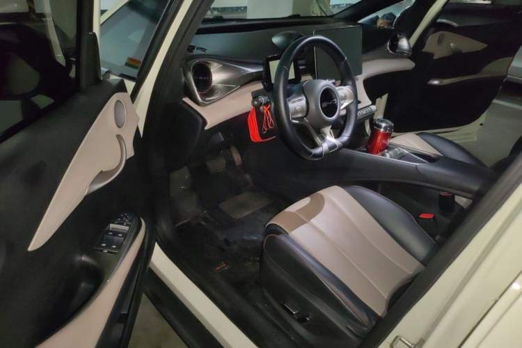 Used BYD Dolphin 2023 420 km Free Version Driver Seat