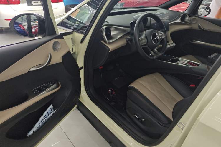 Used BYD Dolphin 2023 420 km Fashion Edition Driver Seat