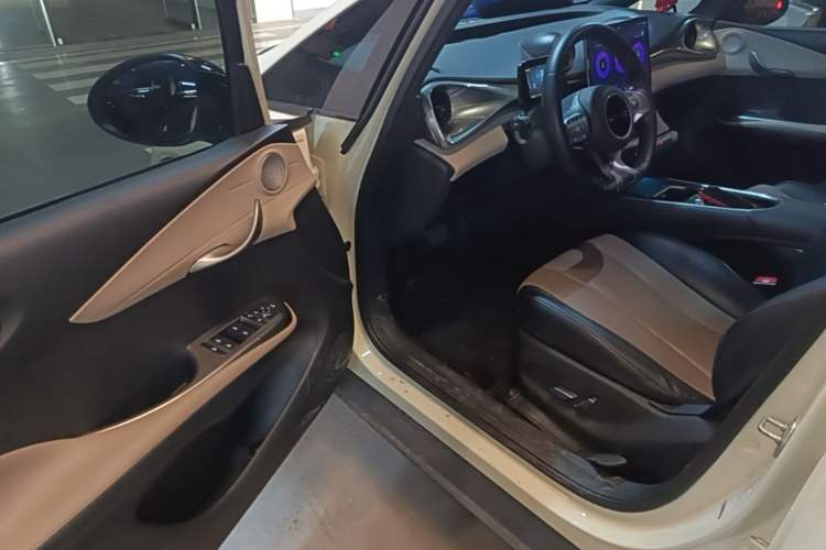 Used BYD Dolphin 2023 420 km Fashion Edition Driver Seat