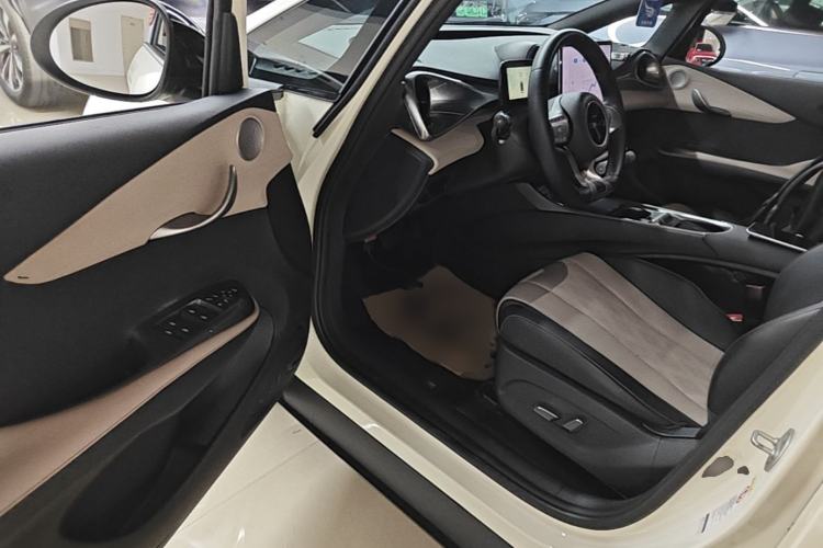 Used BYD Dolphin 2023 420 km Fashion Edition Driver Seat