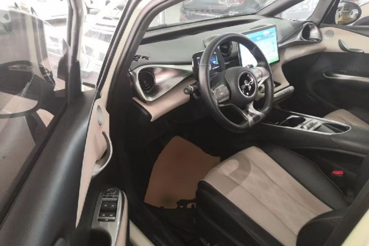 Used BYD Dolphin 2023 420 km Free Version Driver Seat