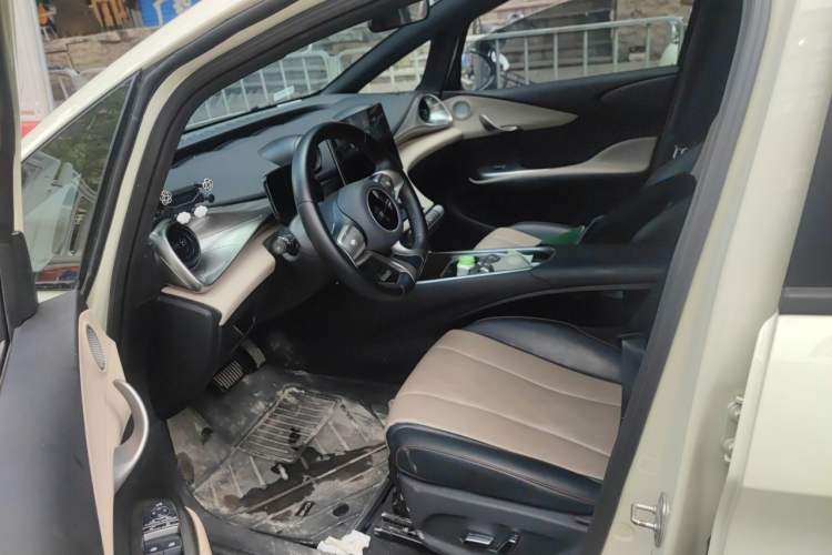 Used BYD Dolphin 2023 420 km Fashion Edition Driver Seat