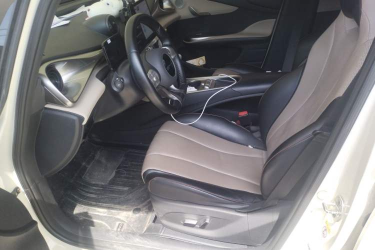 Used BYD Dolphin 2023 420 km Free Version Driver Seat