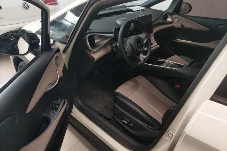 Used BYD Dolphin 2023 420 km Free Version Driver Seat
