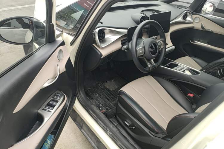 Used BYD Dolphin 2023 420 km Free Version Driver Seat