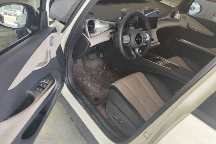 Used BYD Dolphin 2023 420 km Fashion Edition Driver Seat