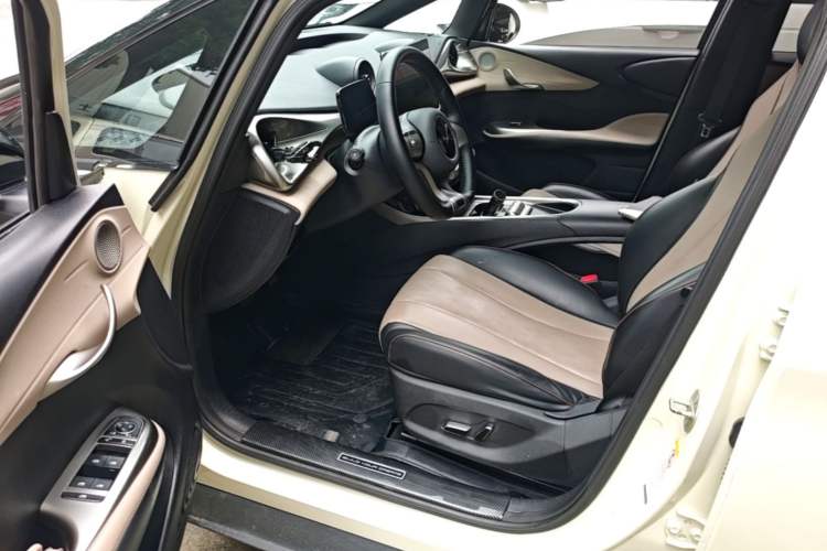 Used BYD Dolphin 2023 420 km Free Version Driver Seat