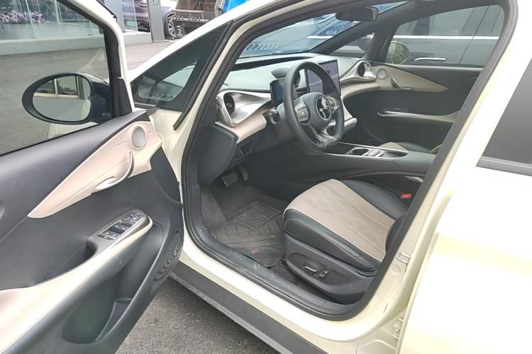 Used BYD Dolphin 2023 420 km Fashion Edition Driver Seat
