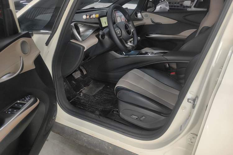 Used BYD Dolphin 2023 420 km Fashion Edition Driver Seat