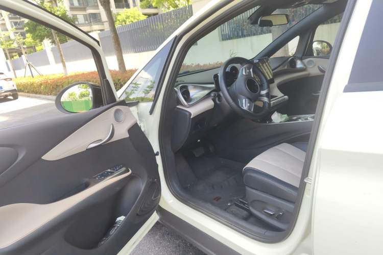 Used BYD Dolphin 2023 420 km Fashion Edition Driver Seat