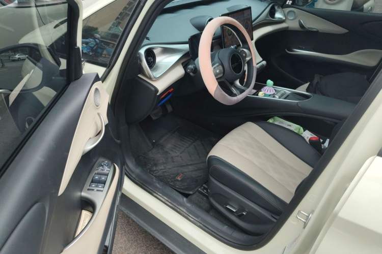 Used BYD Dolphin 2023 420 km Fashion Edition Driver Seat