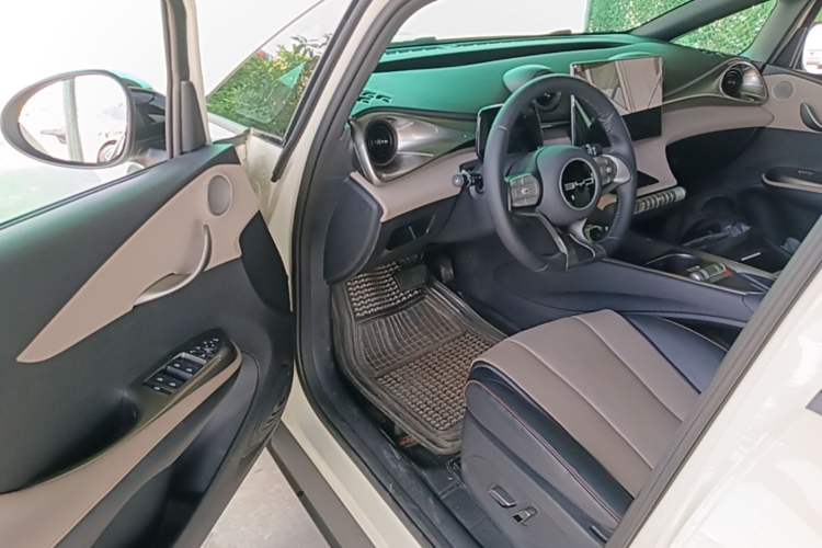 Used BYD Dolphin 2023 420 km Fashion Edition Driver Seat