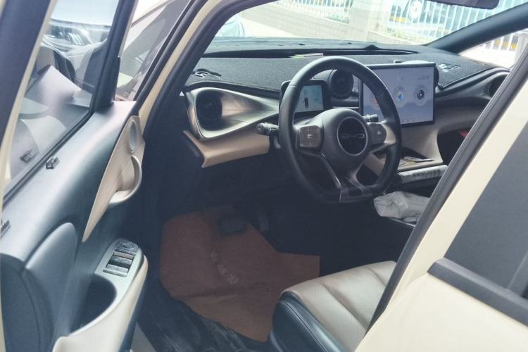 Used BYD Dolphin 2023 420 km Fashion Edition Driver Seat