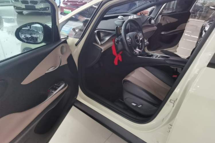 Used BYD Dolphin 2023 420 km Fashion Edition Driver Seat