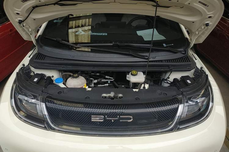 Used BYD Dolphin 2023 420 km Fashion Edition Engine Bay