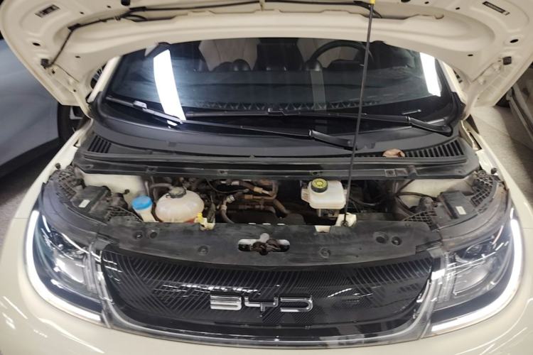 Used BYD Dolphin 2023 420 km Free Version Engine Bay