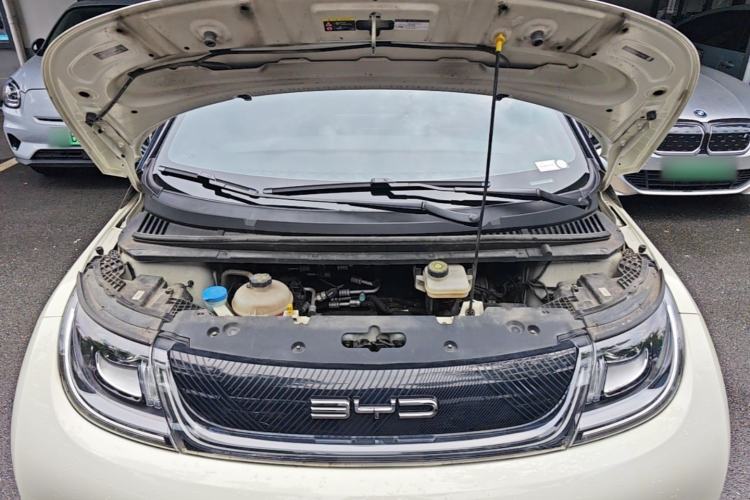 Used BYD Dolphin 2023 420 km Fashion Edition Engine Bay