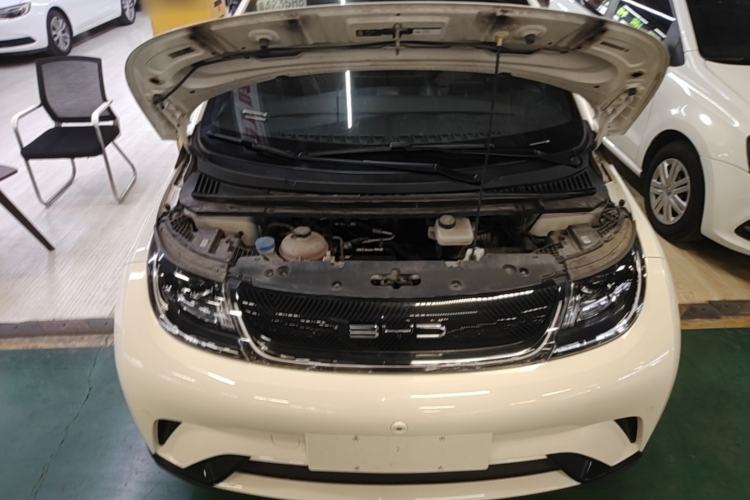 Used BYD Dolphin 2023 420 km Fashion Edition Engine Bay