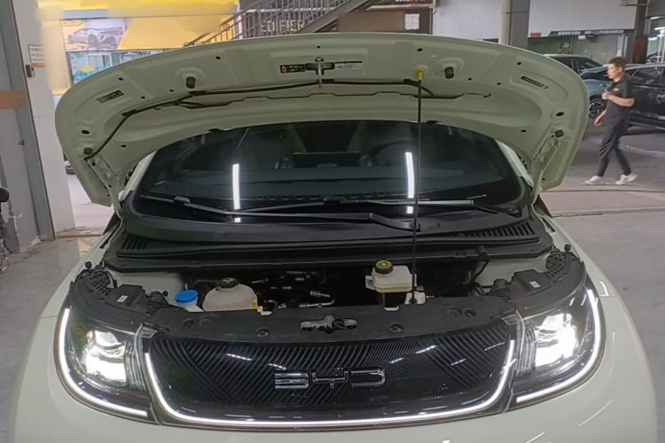 Used BYD Dolphin 2023 420 km Fashion Edition Engine Bay