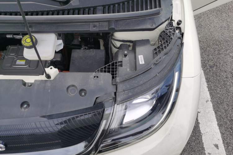 Used BYD Dolphin 2023 420 km Fashion Edition Engine Bay Left
