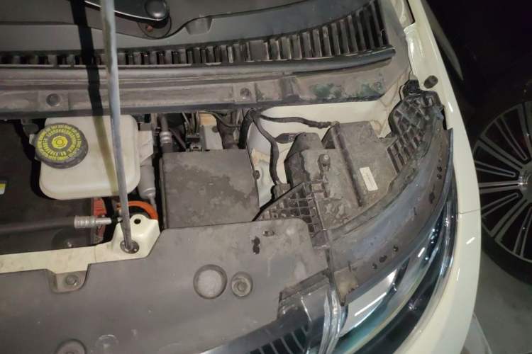 Used BYD Dolphin 2023 420 km Free Version Engine Bay Left
