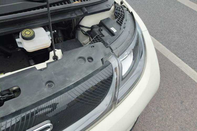 Used BYD Dolphin 2023 420 km Fashion Edition Engine Bay Left