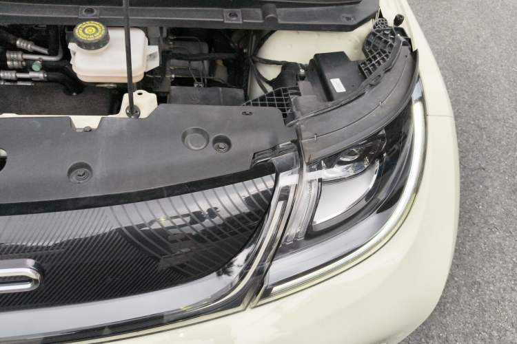 Used BYD Dolphin 2023 420 km Fashion Edition Engine Bay Left