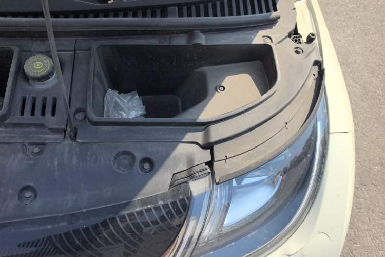 Used BYD Dolphin 2023 420 km Fashion Edition Engine Bay Left