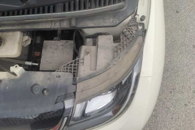 Used BYD Dolphin 2023 420 km Fashion Edition Engine Bay Left