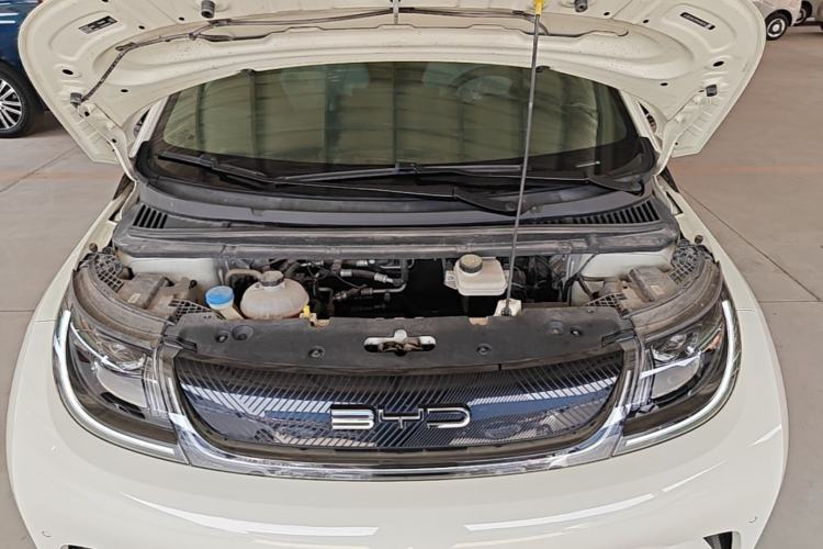 Used BYD Dolphin 2023 420 km Fashion Edition Engine Bay