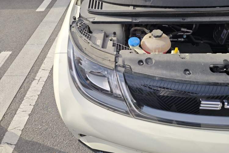 Used BYD Dolphin 2023 420 km Fashion Edition Engine Bay Right