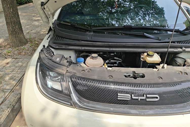Used BYD Dolphin 2023 420 km Fashion Edition Engine Bay Right