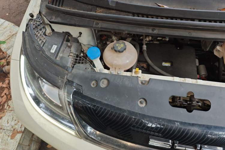 Used BYD Dolphin 2023 420 km Fashion Edition Engine Bay Right