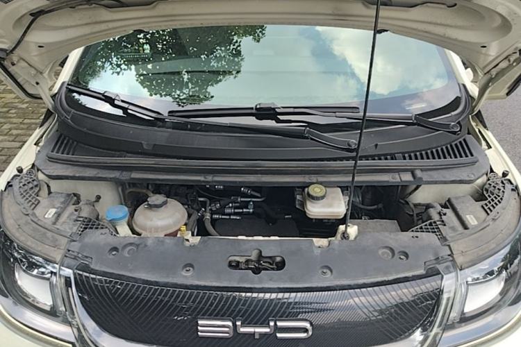 Used BYD Dolphin 2023 420 km Fashion Edition Engine Bay
