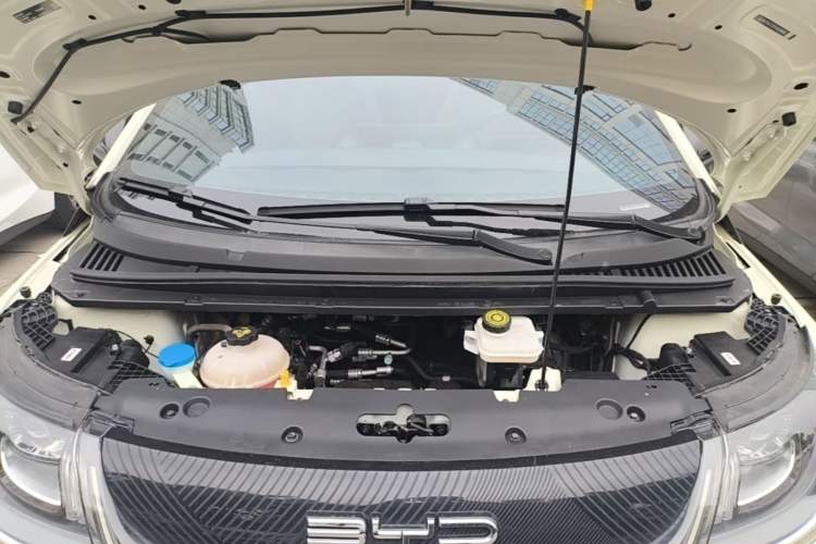 Used BYD Dolphin 2023 420 km Fashion Edition Engine Bay