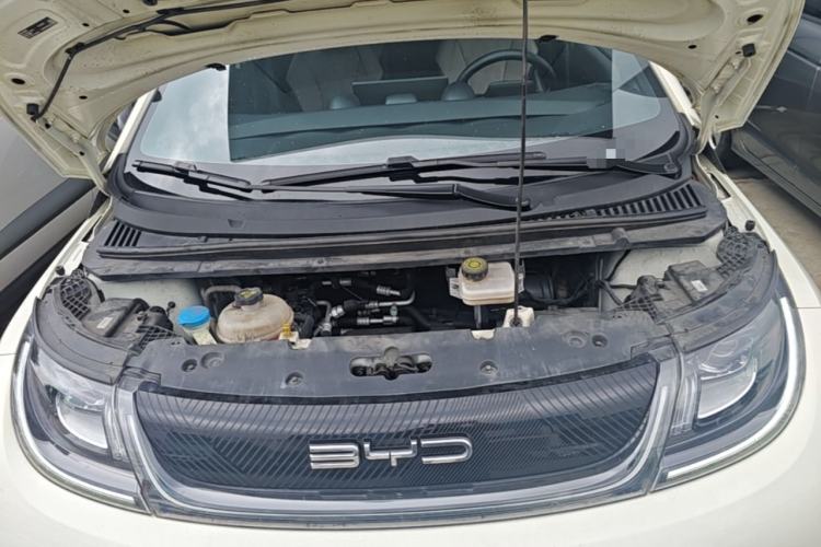 Used BYD Dolphin 2023 420 km Fashion Edition Engine Bay